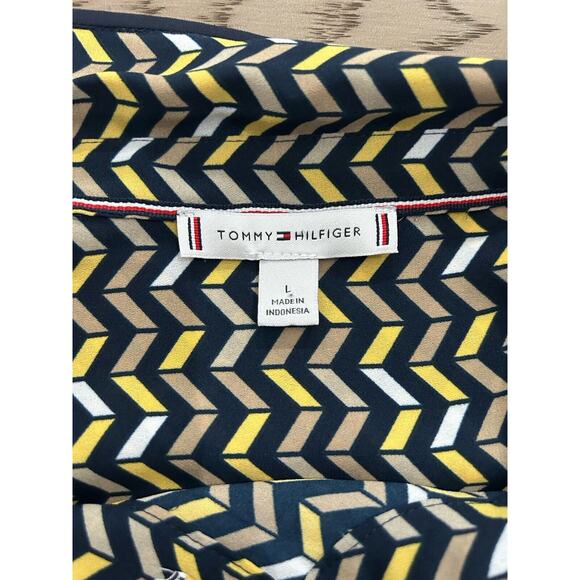 TOMMY HILFIGER Women’s Navy Yellow Chevron Print Button Up Blouse Top Large - Picture 5 of 5